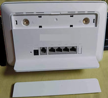 Carregar imagem no visualizador da galeria, Huawei H151-370 5G CPE 5 SE WiFi 6 2 conectores SMA para antena exterior